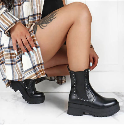 How to Wear Biker Boots: Style Advice and Outfit Ideas