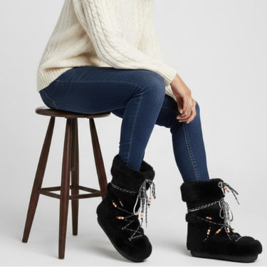 Women Winter Warm faux fur Snow Boots with Plush Lining Cozy Round Toe Lace-Up Mid-Calf Boots