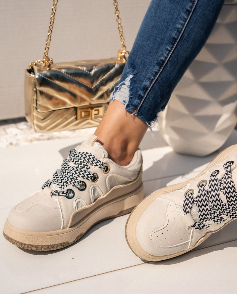 Street Style Retro Lace Up Sneakers For Women