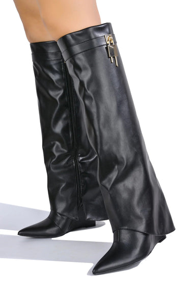 Black Cape Robbin Valeri-3 Shark Padlock Boots